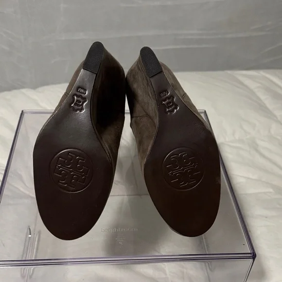 Tory Burch Brown Wedge Ankle Boots in Brown Suede Size 10 - Picture 6 of 8